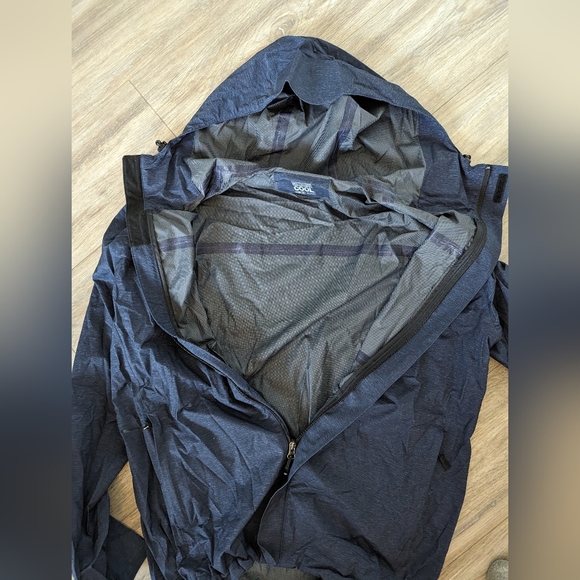 32 Degrees Packable Zip-up waterproof shell - size Medium - Indigo Blue - Picture 5 of 12